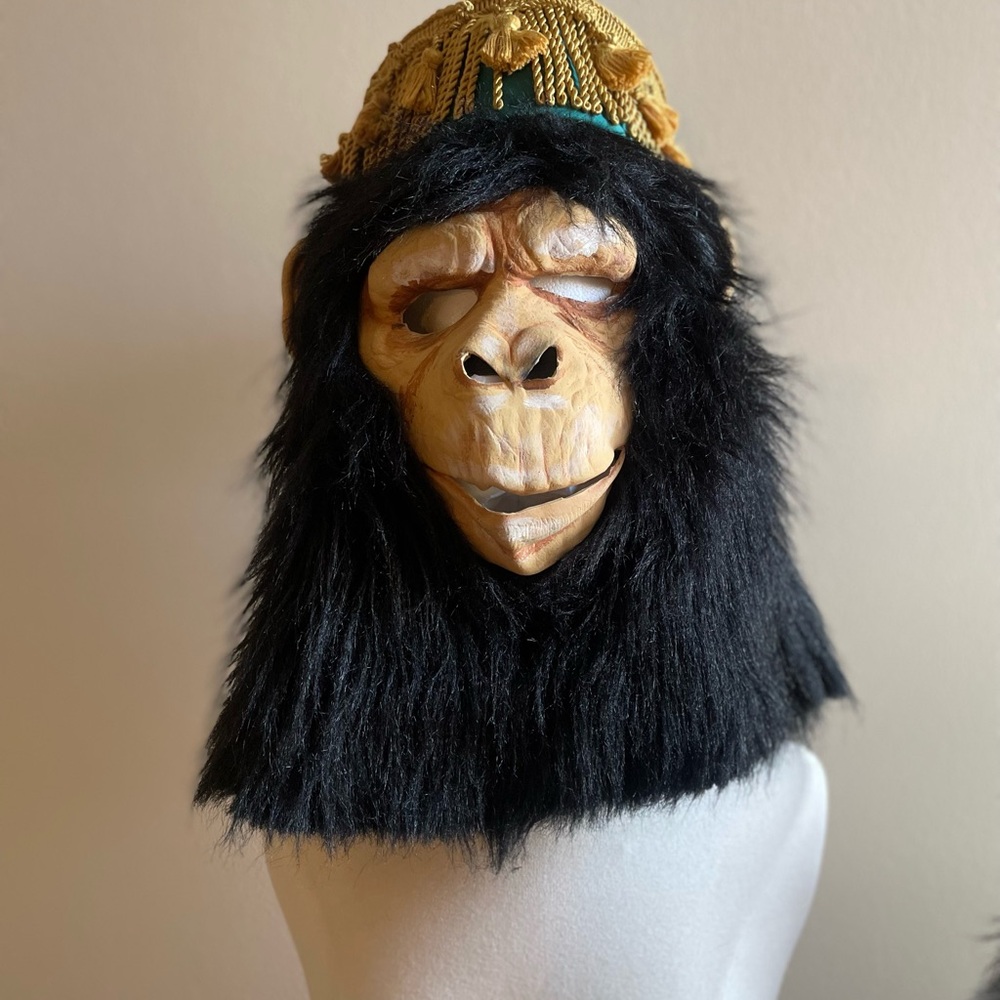 Gorilla Rubber Monkey Mask Over The Head Busboy Hat Theater 2010